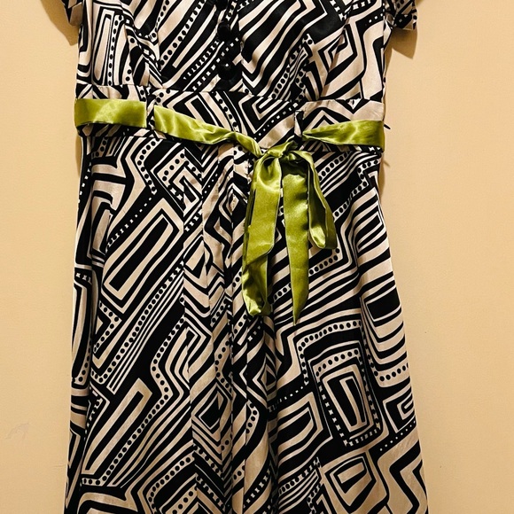 Women’s Petite Taller Sz 8 Bethany Dress Geometric Blk, Cream Chartreuse Ribbon - Picture 6 of 6